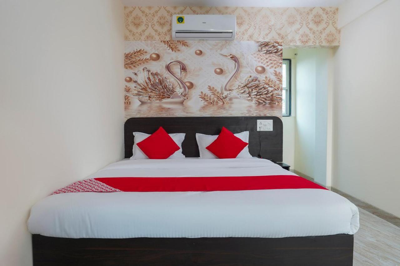 Oyo Flagship 68474 Hotel Viraj Pune Exterior foto